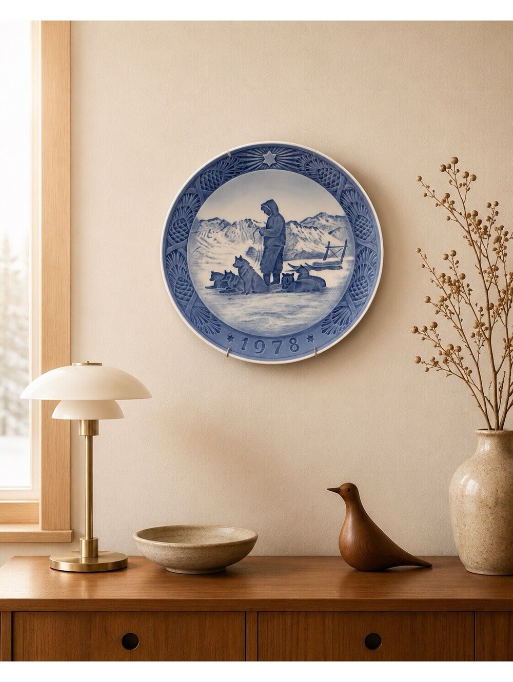 Royal Copenhagen 1978 Christmas Collector Plate Greenland Scenery Blue White, 7”